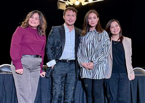 Modernong Pamilya: 10 Pinakamahusay na Mga Quote ng Phil .